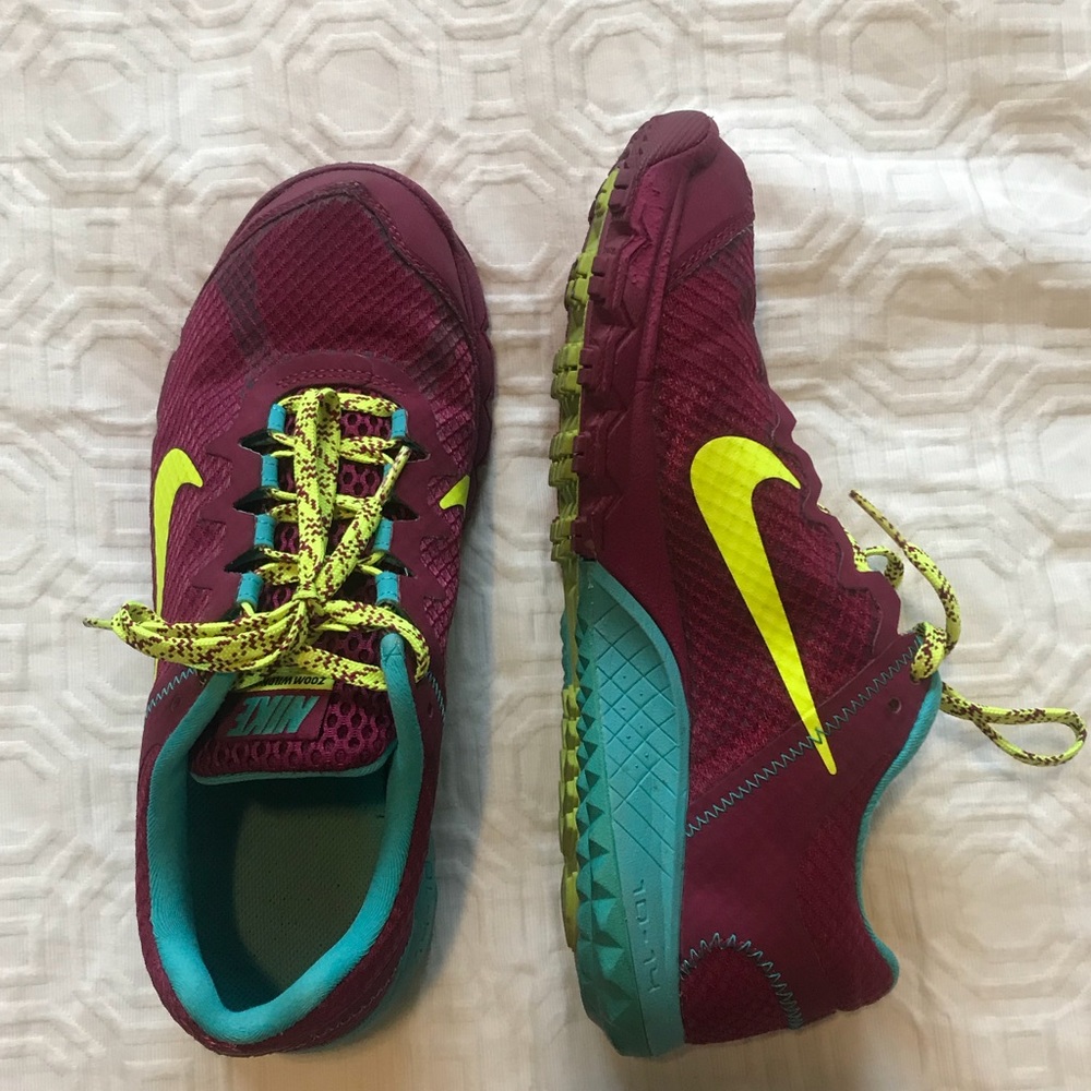 Nike Tennis Shoes